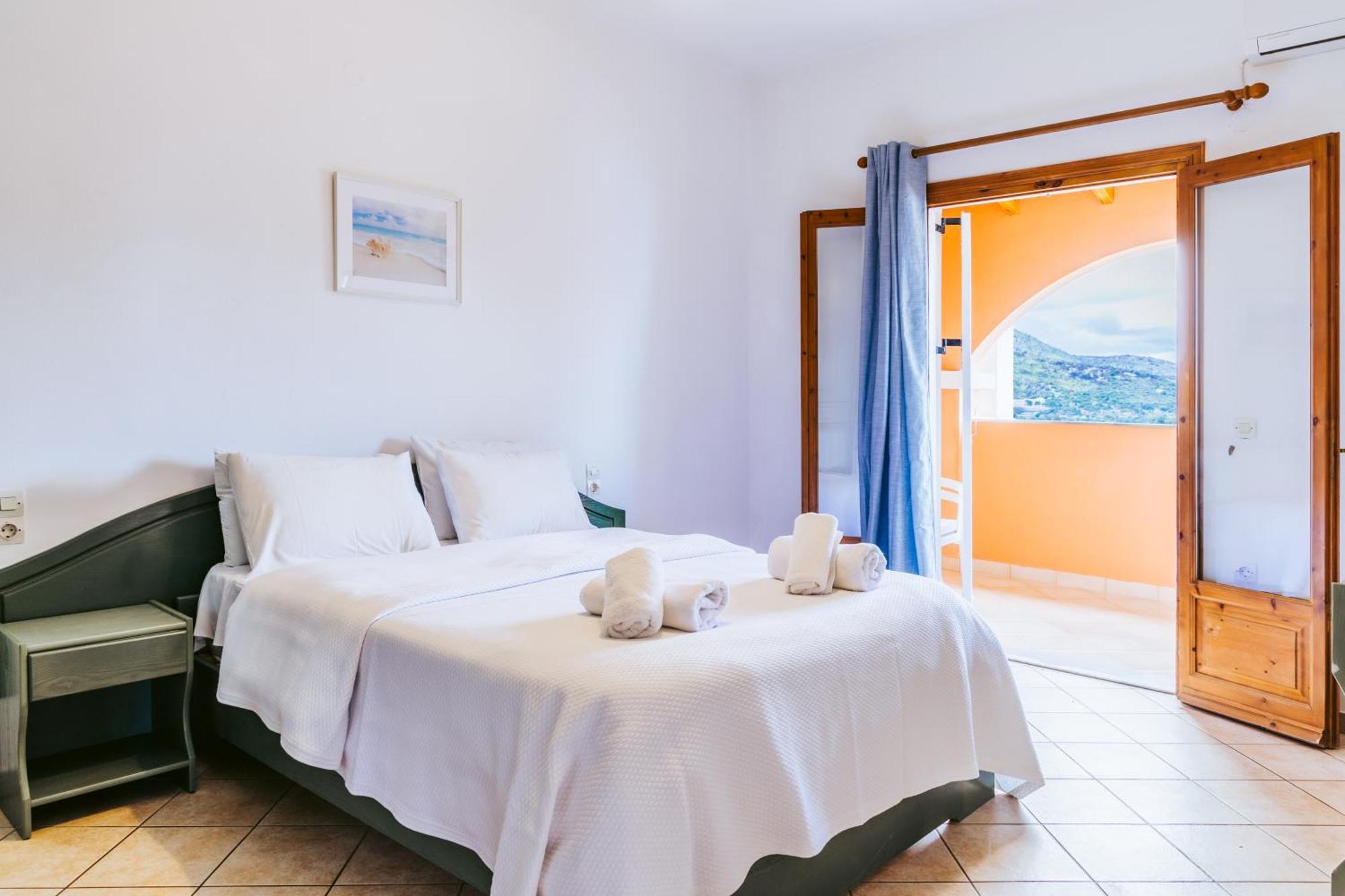 Porto Kassiopi Apartments Bagian luar foto