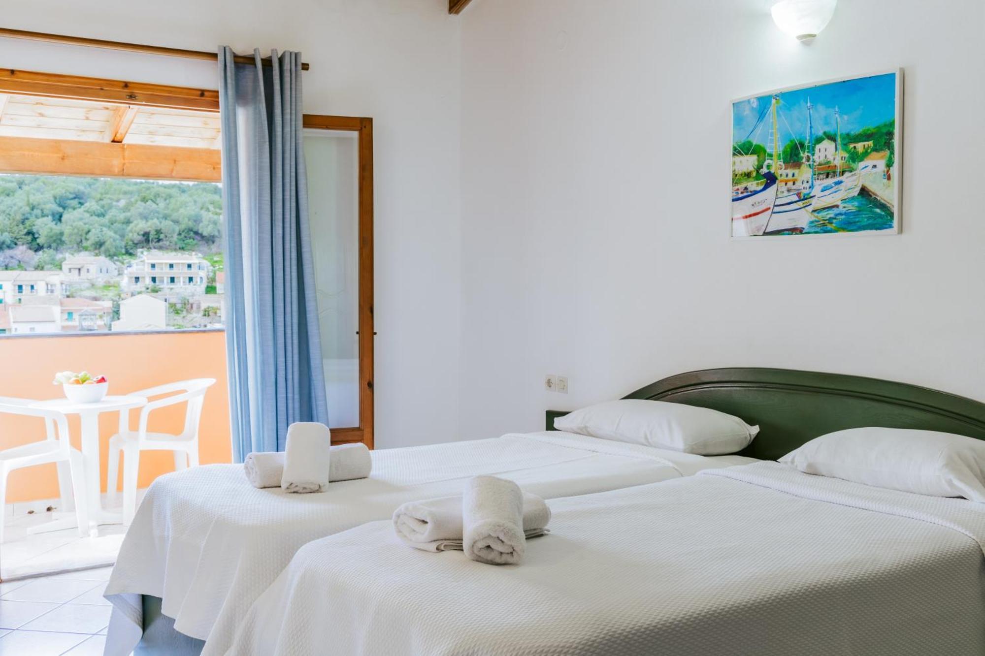Porto Kassiopi Apartments Bagian luar foto