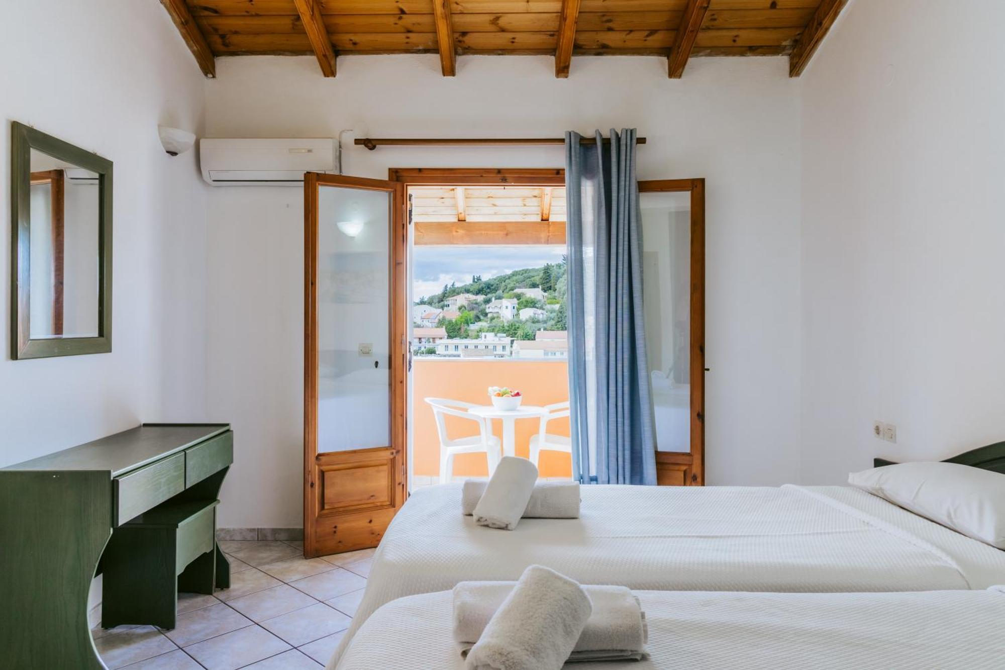 Porto Kassiopi Apartments Bagian luar foto